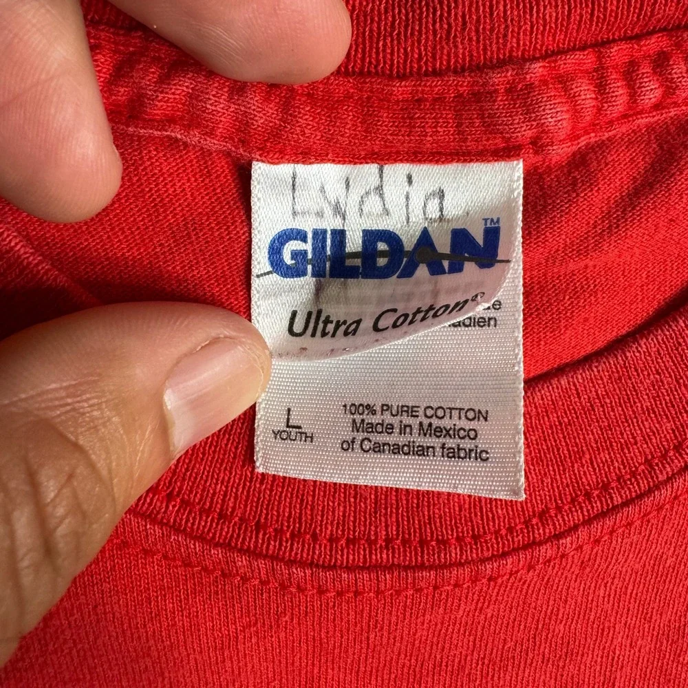 Gildan T-Shirt Youth Size L Red High School Musical On Stage Graphic Movie Tee
